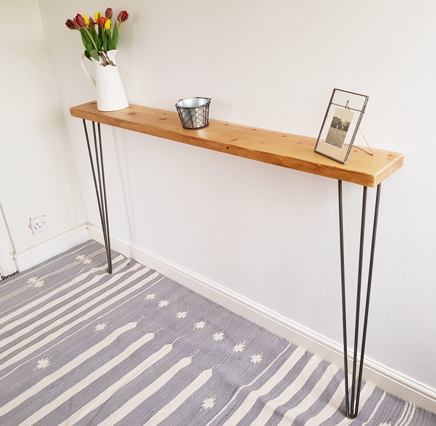 Rustic Wooedn Console Table with 2 Hairpin legs